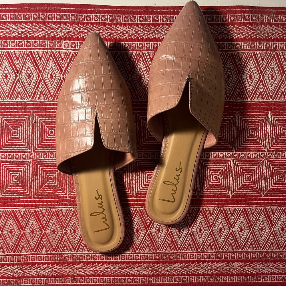 Lulus mauve flats
